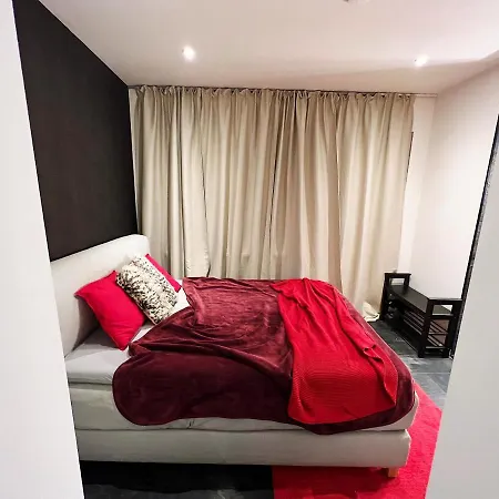 Royal Suite Studio Apartman *